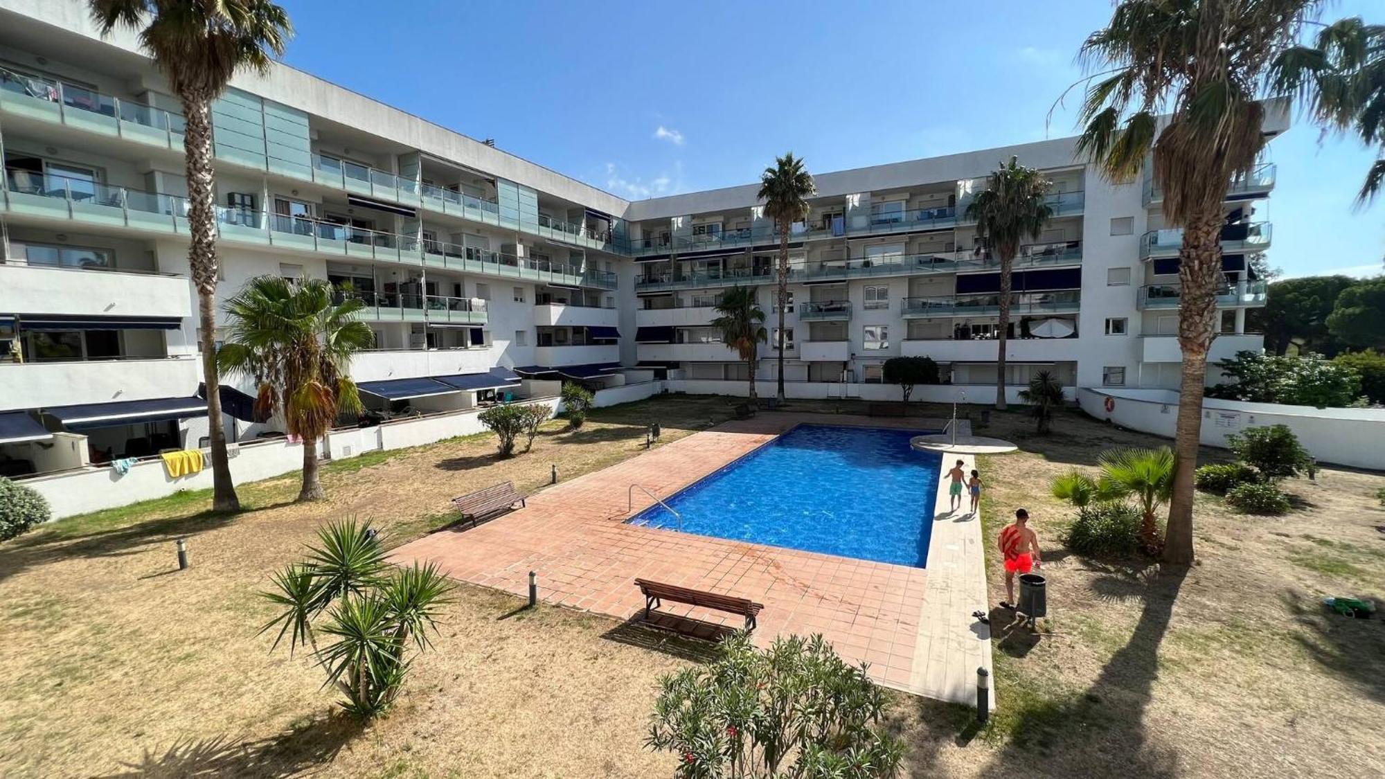 Bonito Apartamento Con Parking Y Piscina En Roses Av-53 Exterior photo